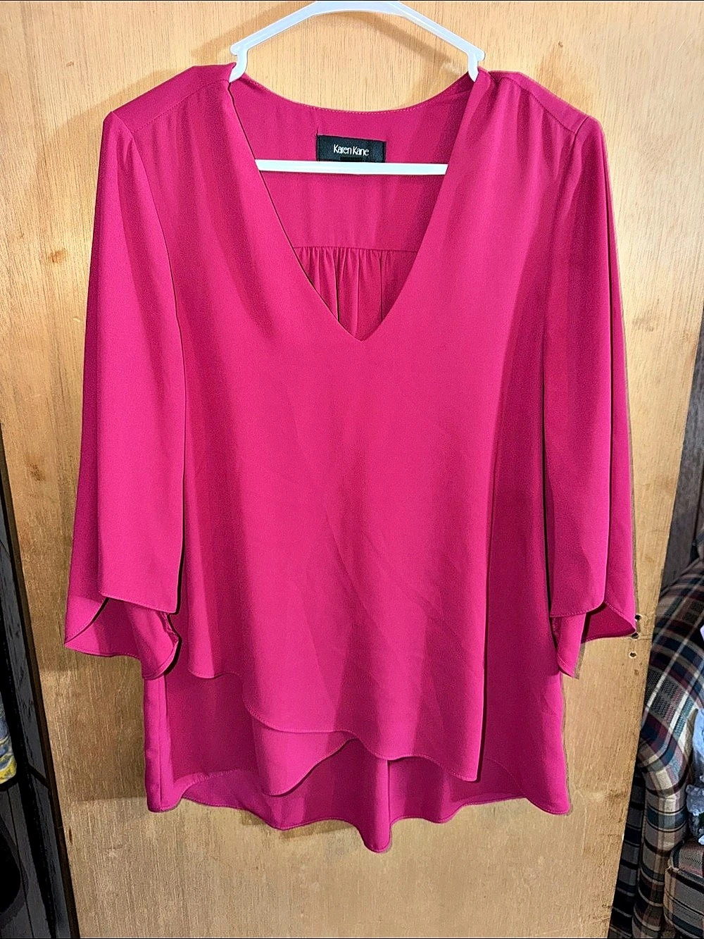 Karen Kane V-Neck Layered Hem Blouse in Pink Size Small Like New